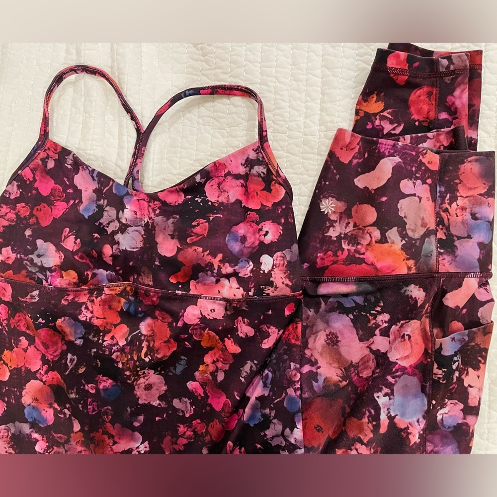Athleta Salutation Stash Pocket Yoga Pant Size M Floral Print like new